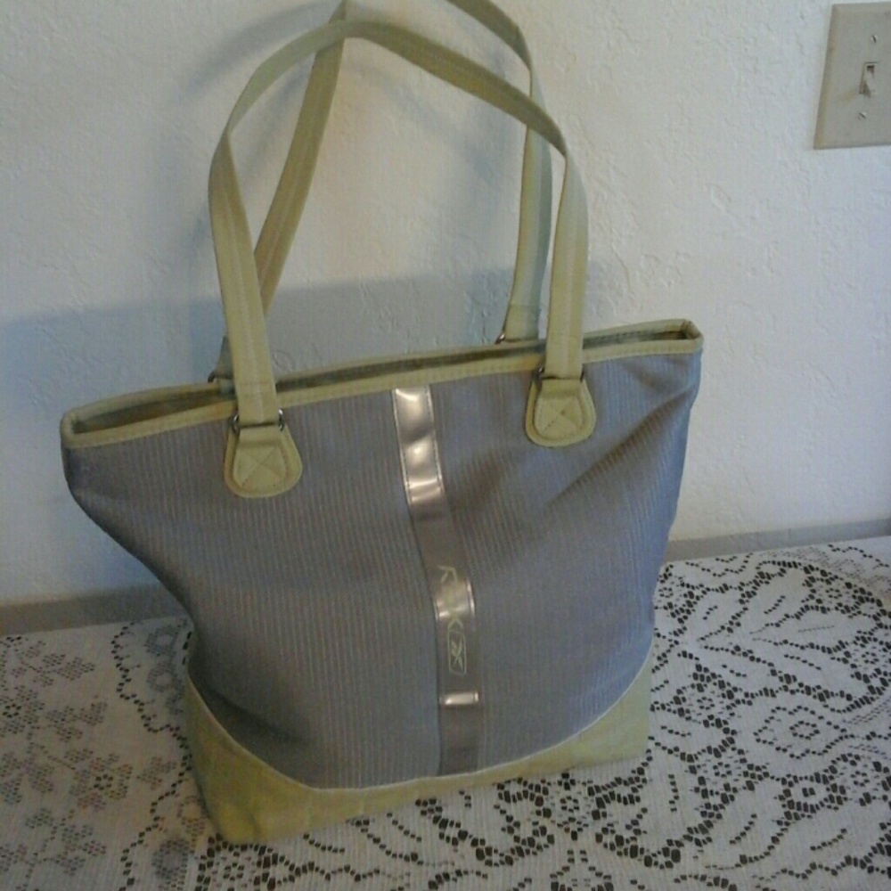 Reebok bag,